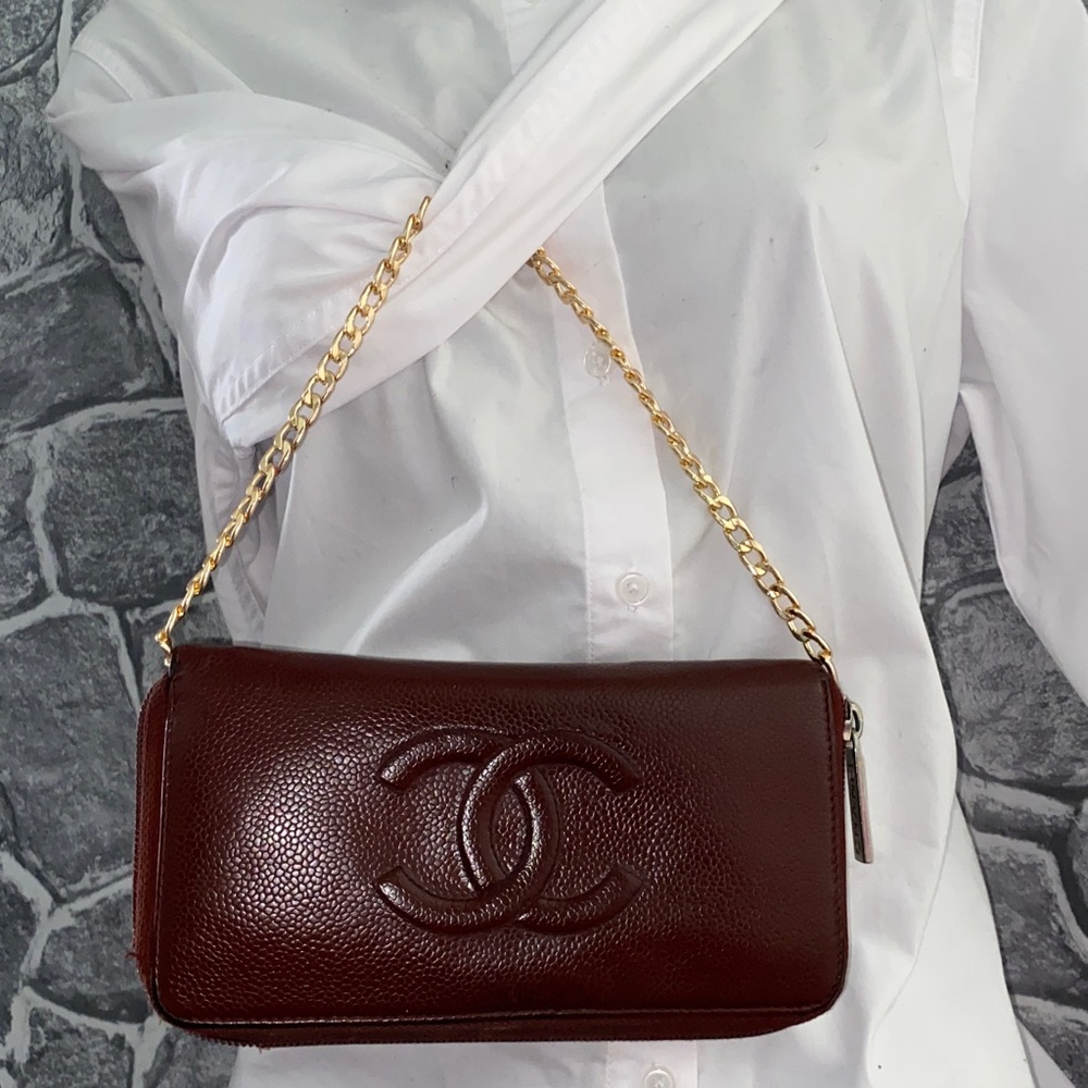 Authentic CHANEL Caviar Timeless CC Zippy Clutch Wallet